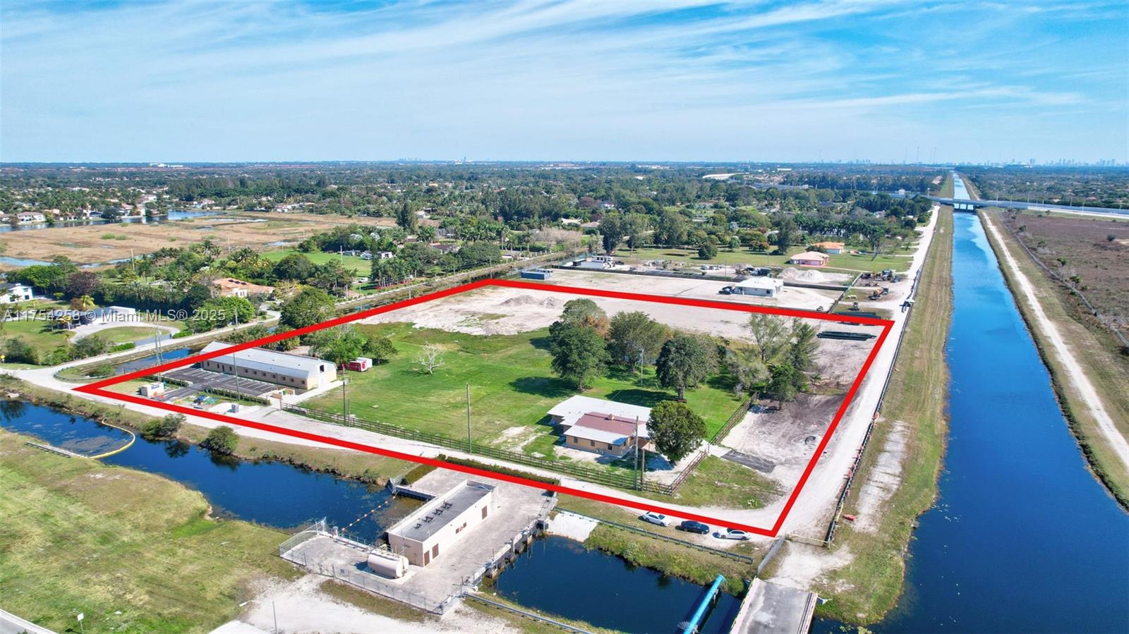 Miramar, Florida, 33027, United States, 5 Bedrooms Bedrooms, ,5 BathroomsBathrooms,Residential,Active,1718866