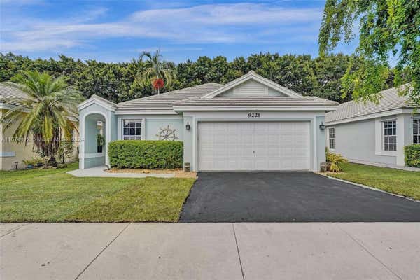 9221 ARBORWOOD CIR, DAVIE, FL 33328 - Image 1