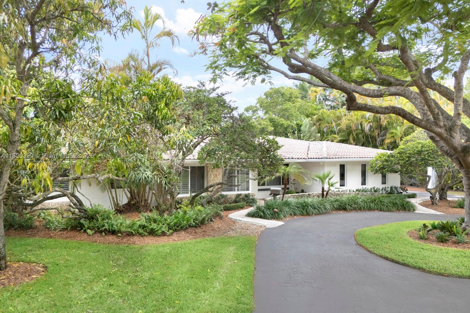 Pinecrest, Florida, 33156, United States, 4 Bedrooms Bedrooms, ,3 BathroomsBathrooms,Residential,Active,1990657