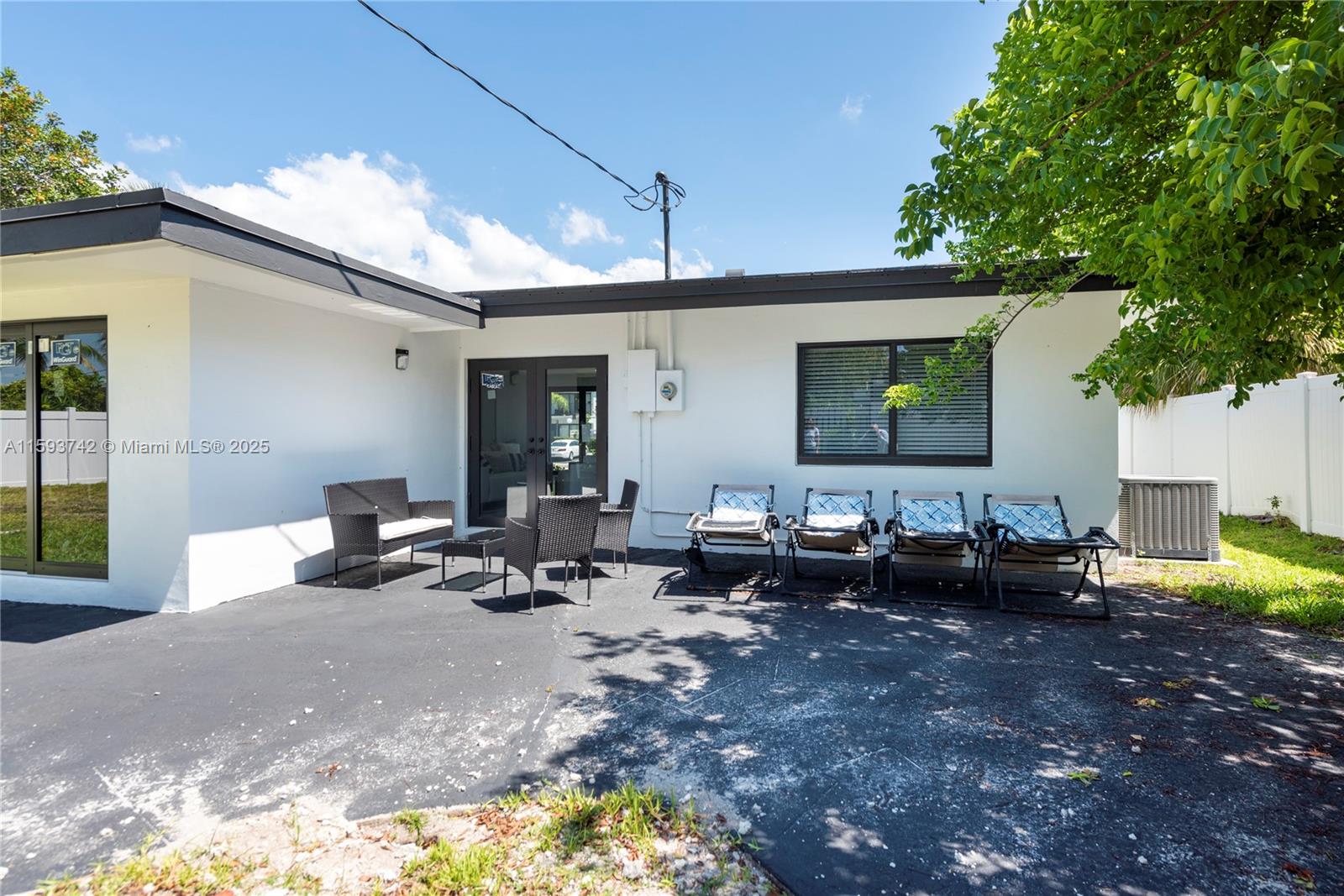 Fort Lauderdale, Florida, 33316, United States, 3 Bedrooms Bedrooms, ,3 BathroomsBathrooms,Residential,Active,1703671