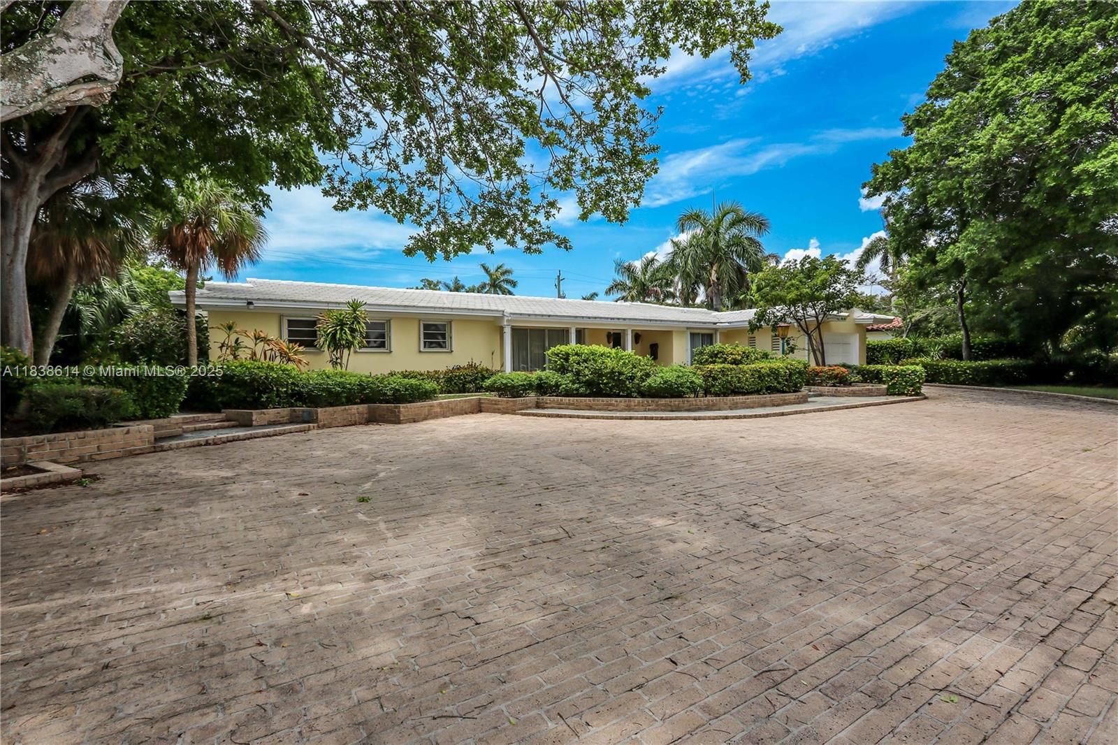 Hollywood, Florida, 33019, United States, 4 Bedrooms Bedrooms, ,4 BathroomsBathrooms,Residential,Active,1892394