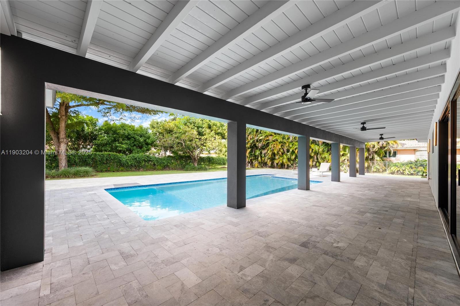 Palmetto Bay, Florida, 33158, United States, 4 Bedrooms Bedrooms, ,4 BathroomsBathrooms,Residential,Active,1988471