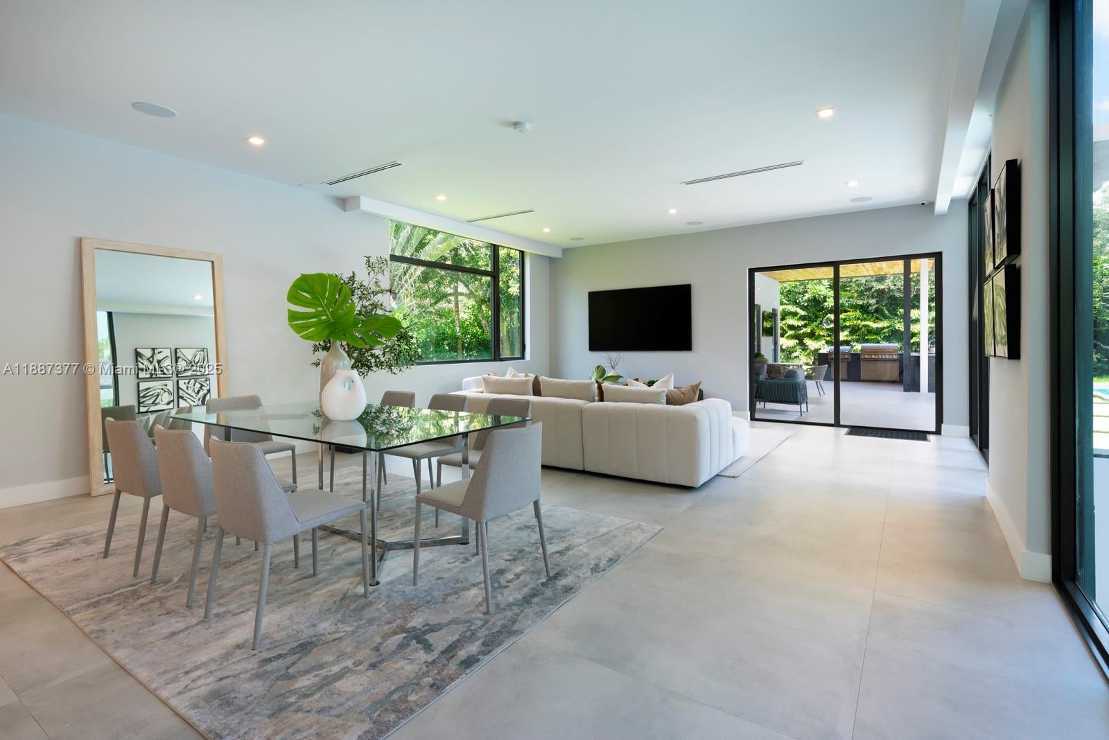 Pinecrest, Florida, 33156, United States, 8 Bedrooms Bedrooms, ,9 BathroomsBathrooms,Residential,Active,1953256