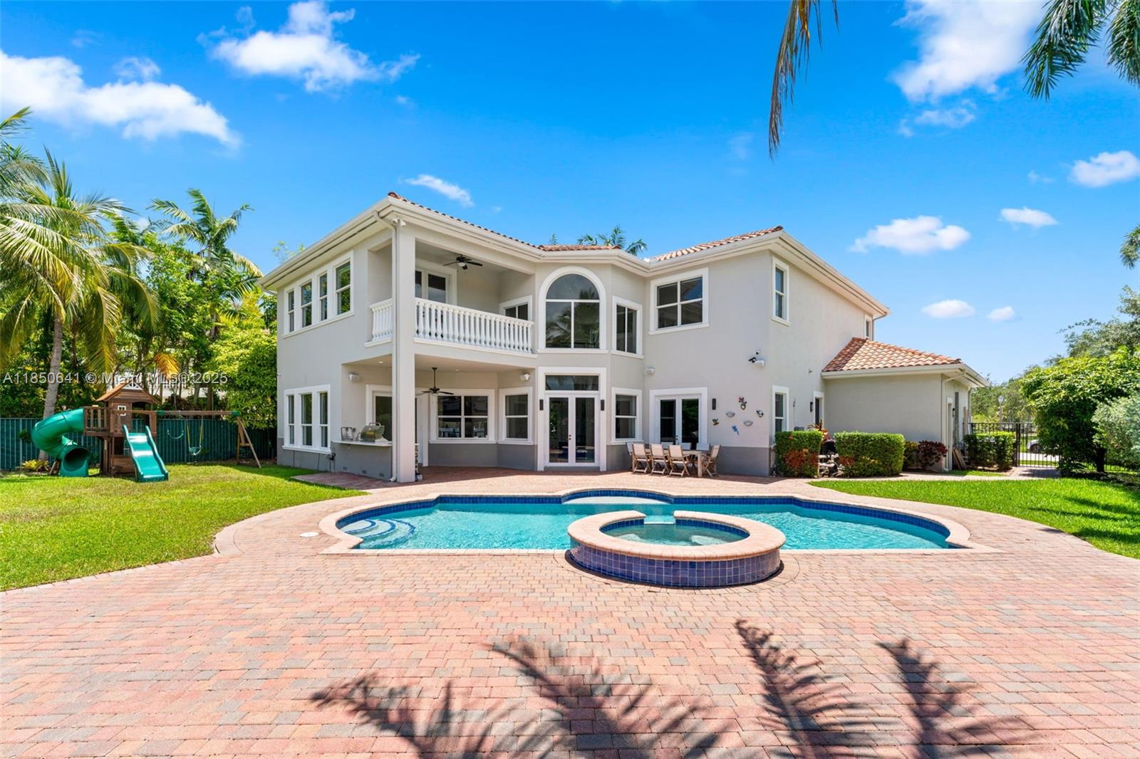 Hollywood, Florida, 33019, United States, 6 Bedrooms Bedrooms, ,6 BathroomsBathrooms,Residential,Active,1905103