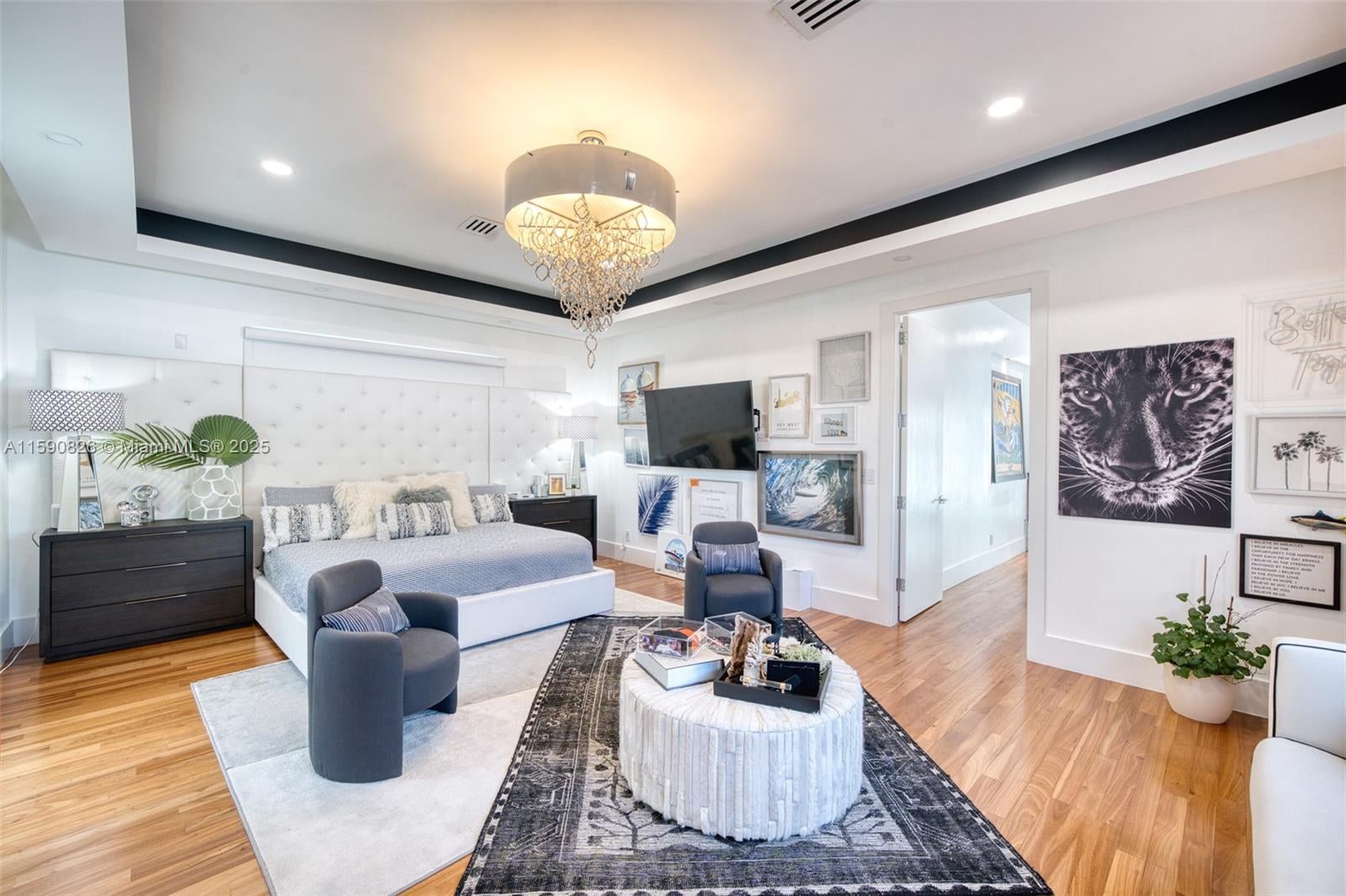 Hollywood, Florida, 33019, United States, 6 Bedrooms Bedrooms, ,6 BathroomsBathrooms,Residential,Pending,1756815