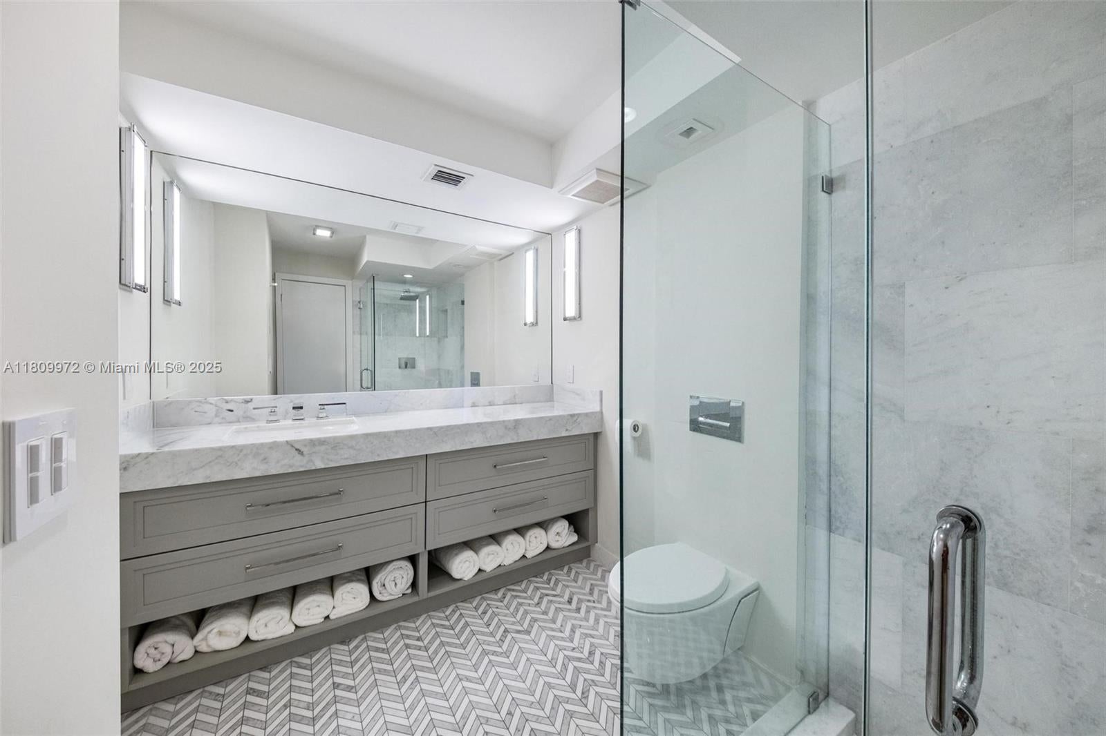 Miami, Florida, 33133, United States, 3 Bedrooms Bedrooms, ,4 BathroomsBathrooms,Residential,Active,1990050