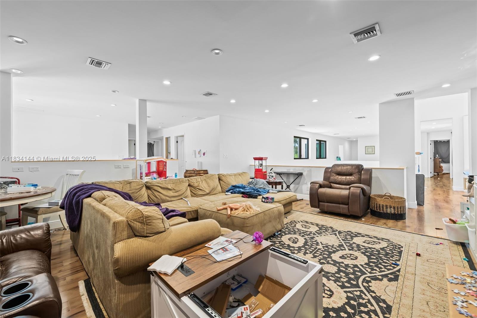 Fort Lauderdale, Florida, 33308, United States, 6 Bedrooms Bedrooms, ,5 BathroomsBathrooms,Residential,Active,1880026