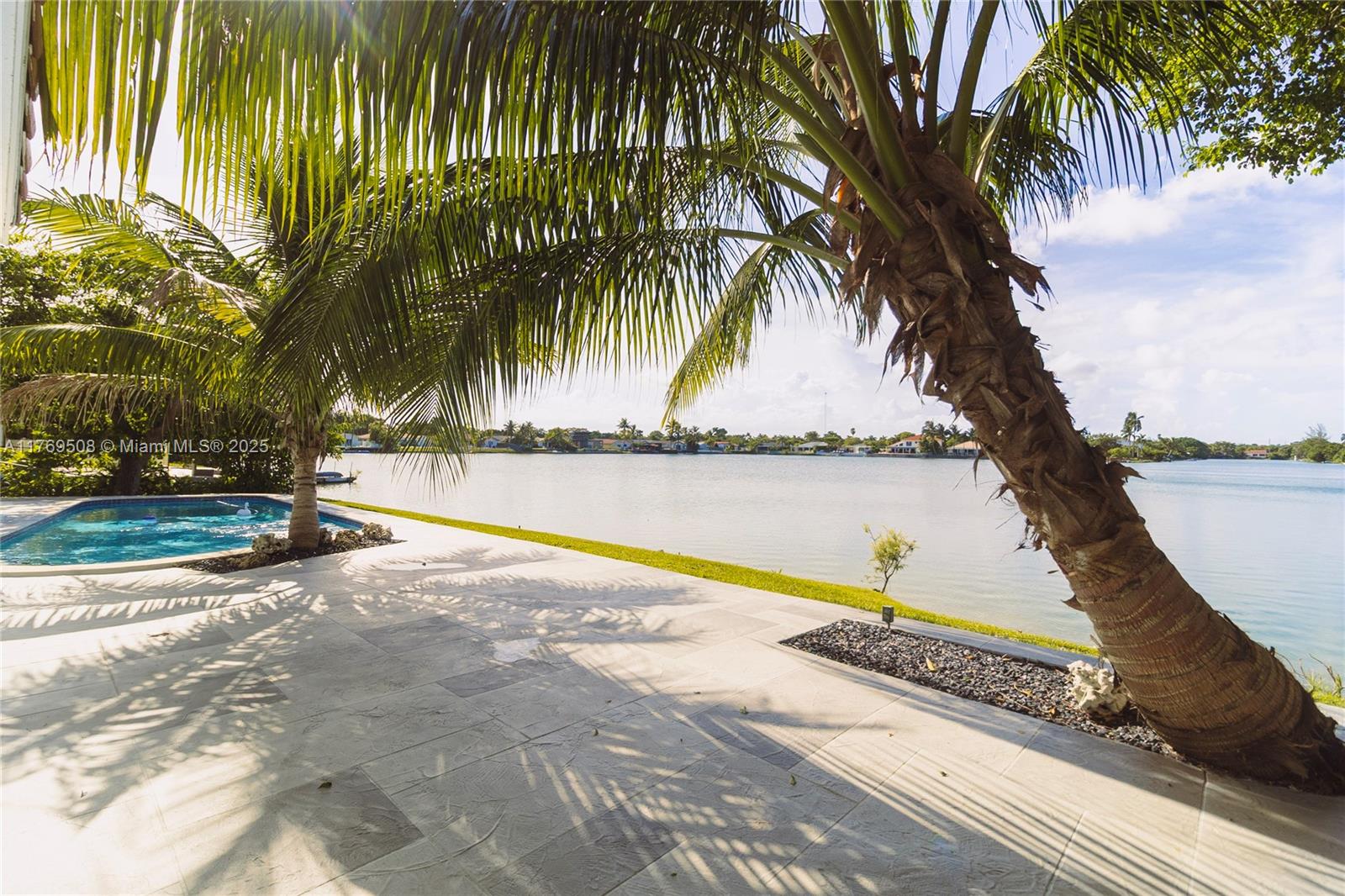 Miami, Florida, 33180, United States, 3 Bedrooms Bedrooms, ,2 BathroomsBathrooms,Residential,Active,1969837