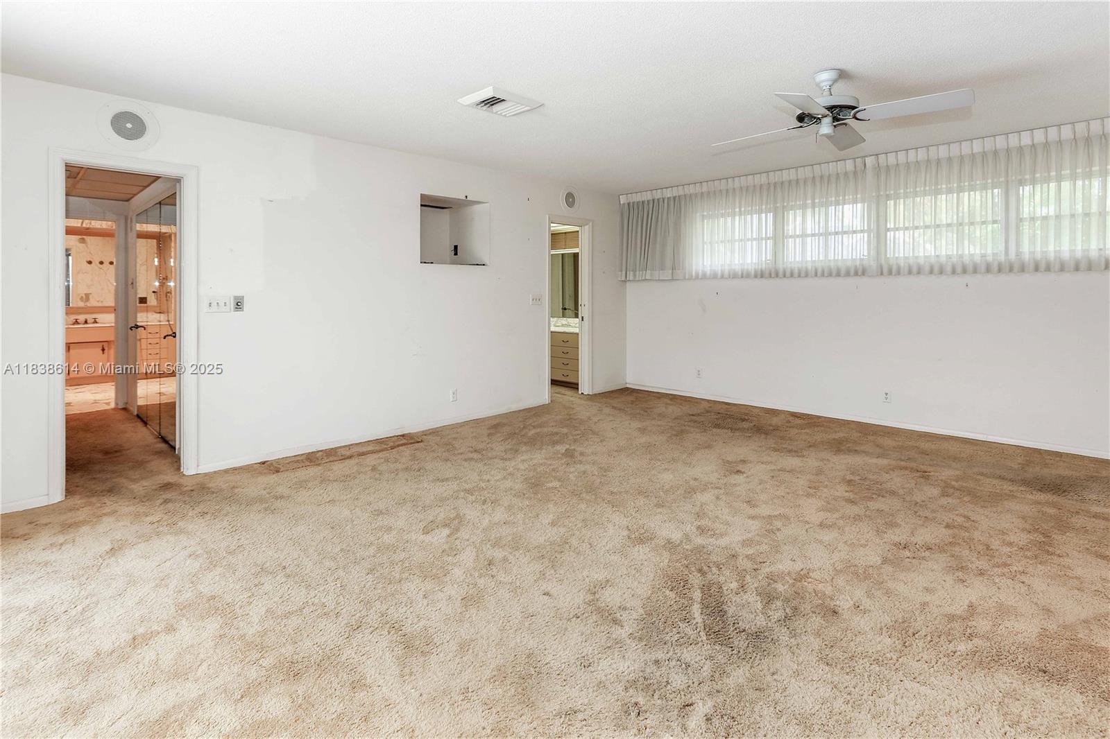 Hollywood, Florida, 33019, United States, 4 Bedrooms Bedrooms, ,4 BathroomsBathrooms,Residential,Active,1892394