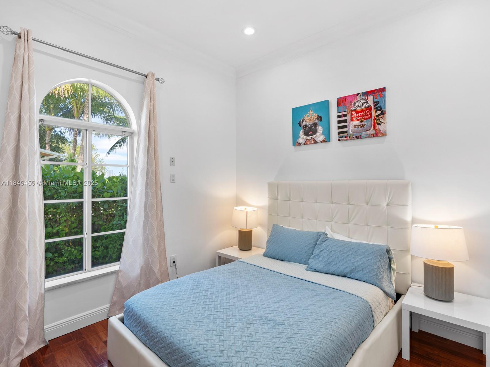 Hollywood, Florida, 33019, United States, 5 Bedrooms Bedrooms, ,3 BathroomsBathrooms,Residential,Active,1904697