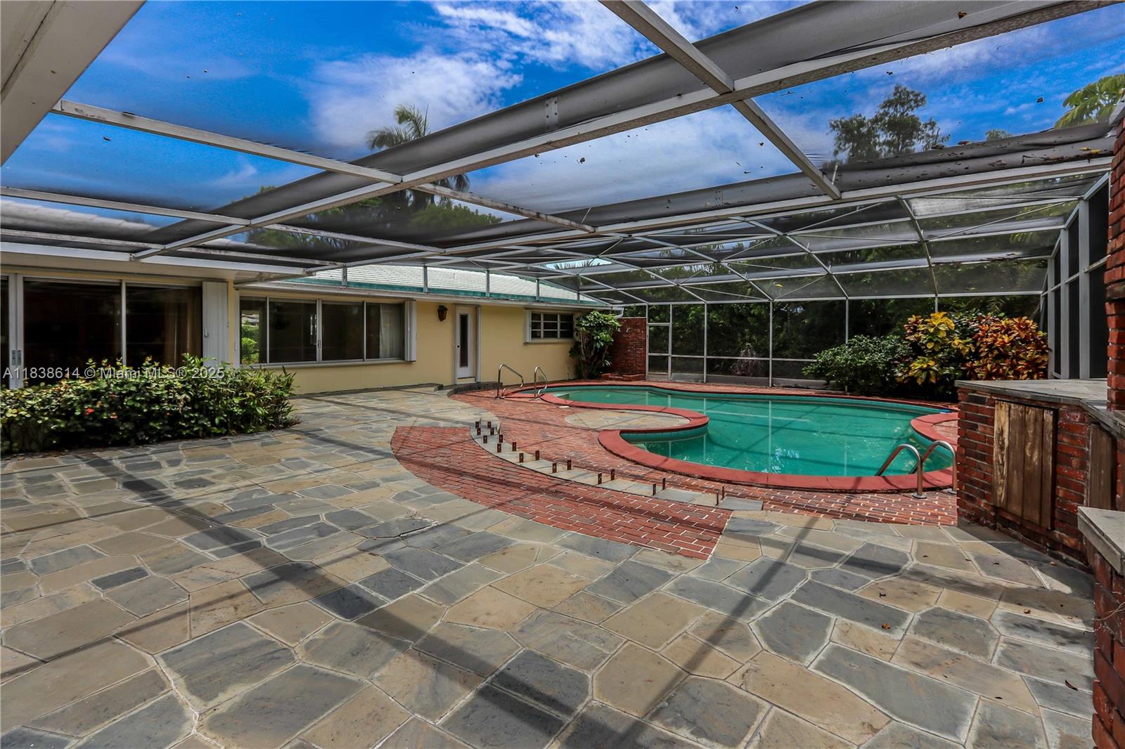 Hollywood, Florida, 33019, United States, 4 Bedrooms Bedrooms, ,4 BathroomsBathrooms,Residential,Active,1892394