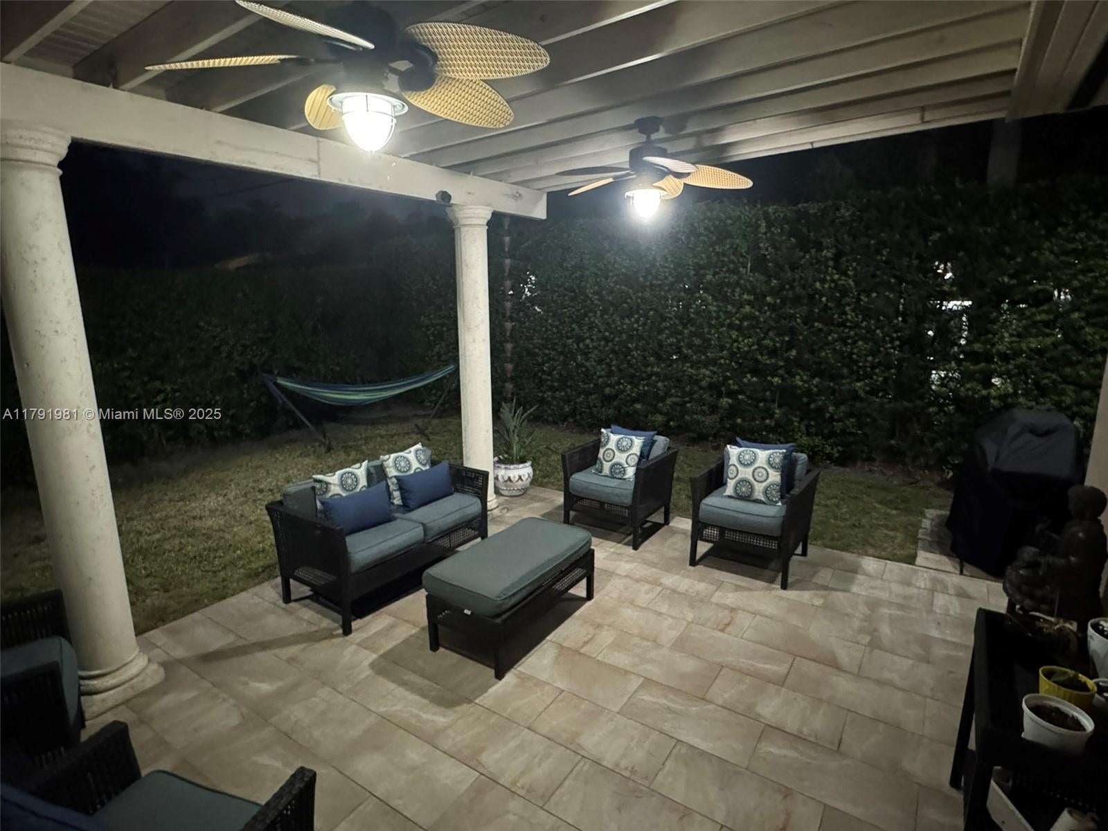 Coral Gables, Florida, 33134, United States, 3 Bedrooms Bedrooms, ,2 BathroomsBathrooms,Residential,Active,1820392