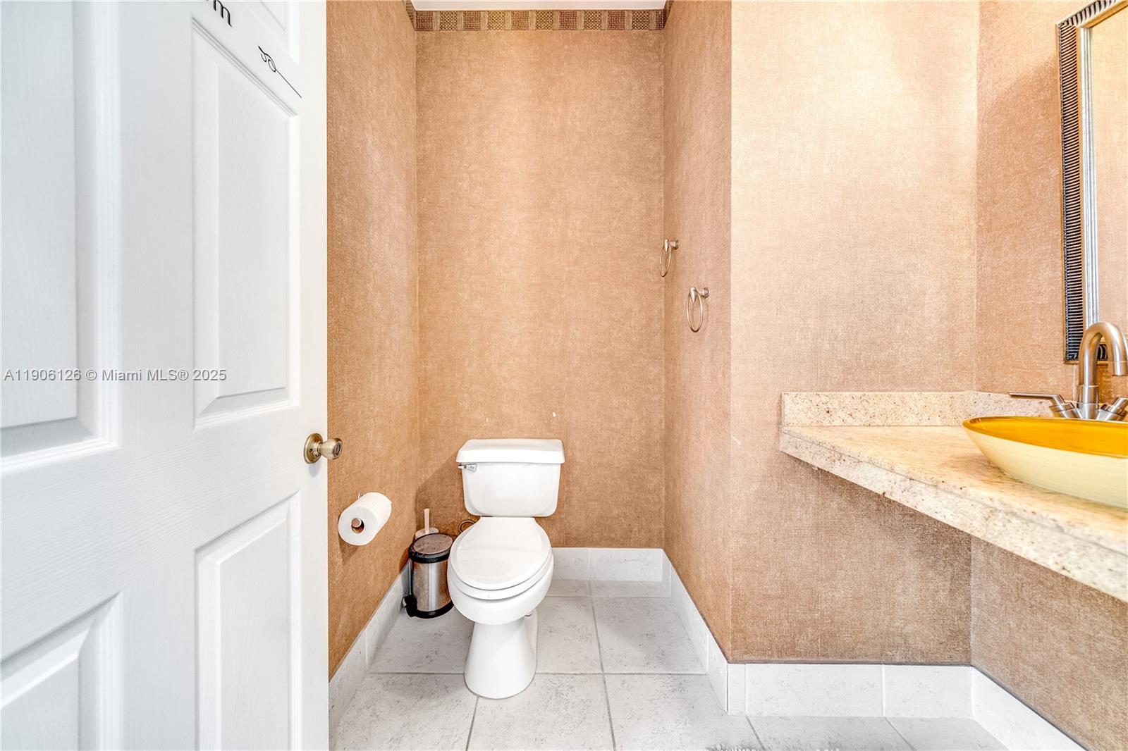 Hollywood, Florida, 33019, United States, 3 Bedrooms Bedrooms, ,3 BathroomsBathrooms,Residential,Active,1985592