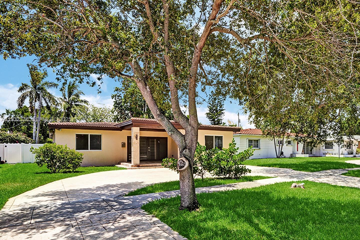 Hollywood, Florida, 33019, United States, 4 Bedrooms Bedrooms, ,4 BathroomsBathrooms,Residential,Active,2007335