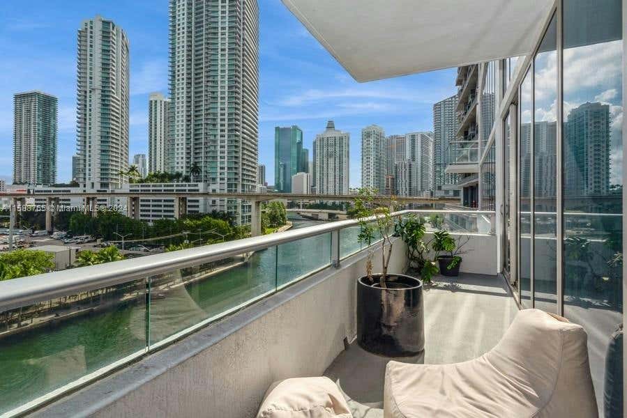 185 SW 7TH ST APT 703, MIAMI, FL 33130, photo 1 of 16