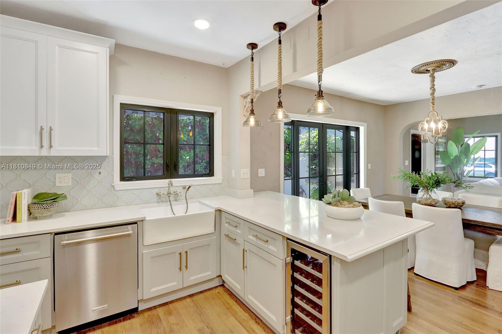 Coral Gables, Florida, 33134, United States, ,3 BathroomsBathrooms,Residential,Active,1829900