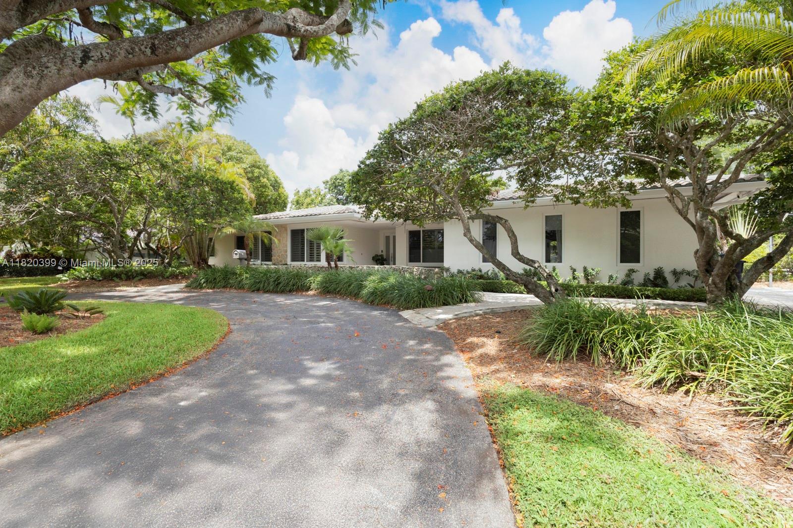 Pinecrest, Florida, 33156, United States, 4 Bedrooms Bedrooms, ,3 BathroomsBathrooms,Residential,Active,1990657