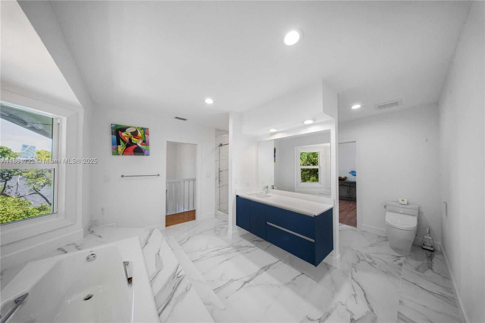 Islamorada, Florida, 33036, United States, 3 Bedrooms Bedrooms, ,4 BathroomsBathrooms,Residential,Active,1920260