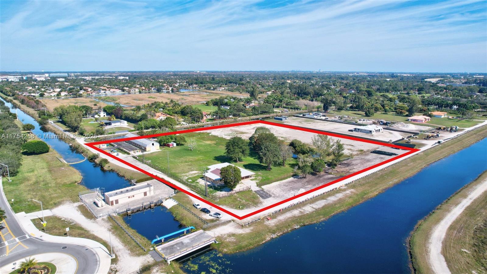 Miramar, Florida, 33027, United States, 5 Bedrooms Bedrooms, ,5 BathroomsBathrooms,Residential,Active,1718866