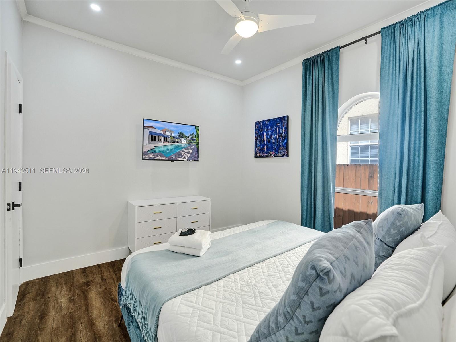 Hollywood, Florida, 33019, United States, 5 Bedrooms Bedrooms, ,4 BathroomsBathrooms,Residential,Active,2009164