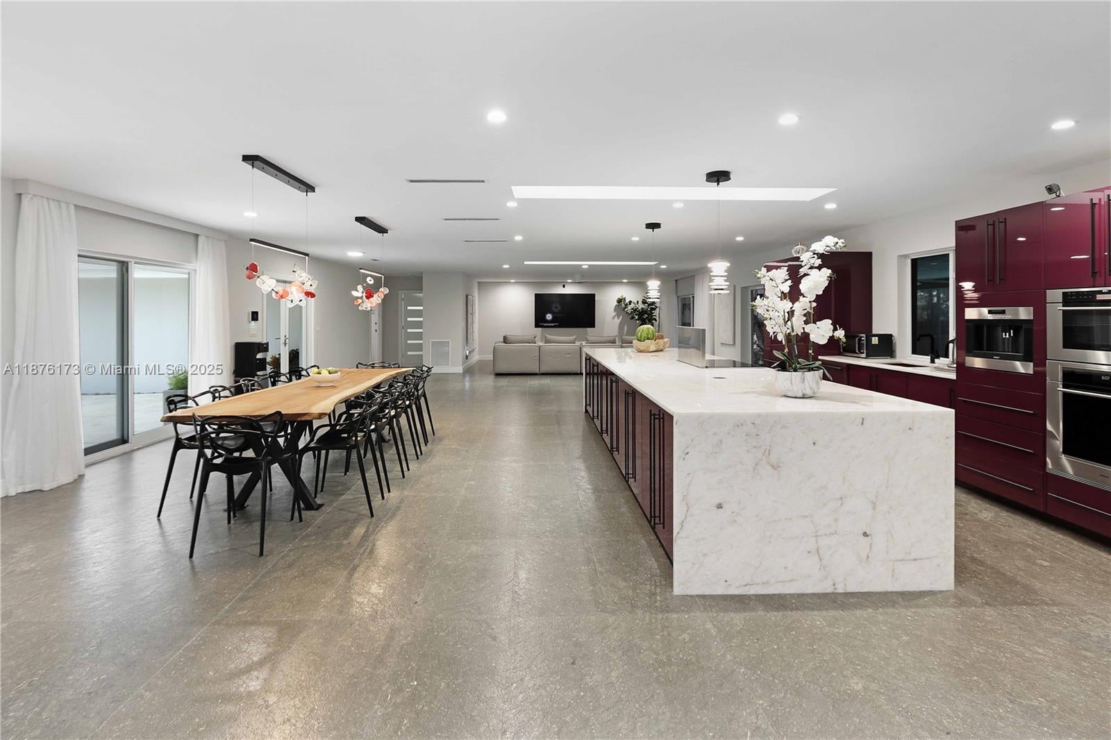 Hollywood, Florida, 33019, United States, 5 Bedrooms Bedrooms, ,4 BathroomsBathrooms,Residential,Active,1942387