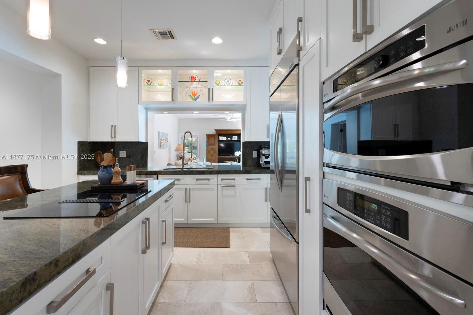 Pinecrest, Florida, 33156, United States, 4 Bedrooms Bedrooms, ,4 BathroomsBathrooms,Residential,Active,1944078