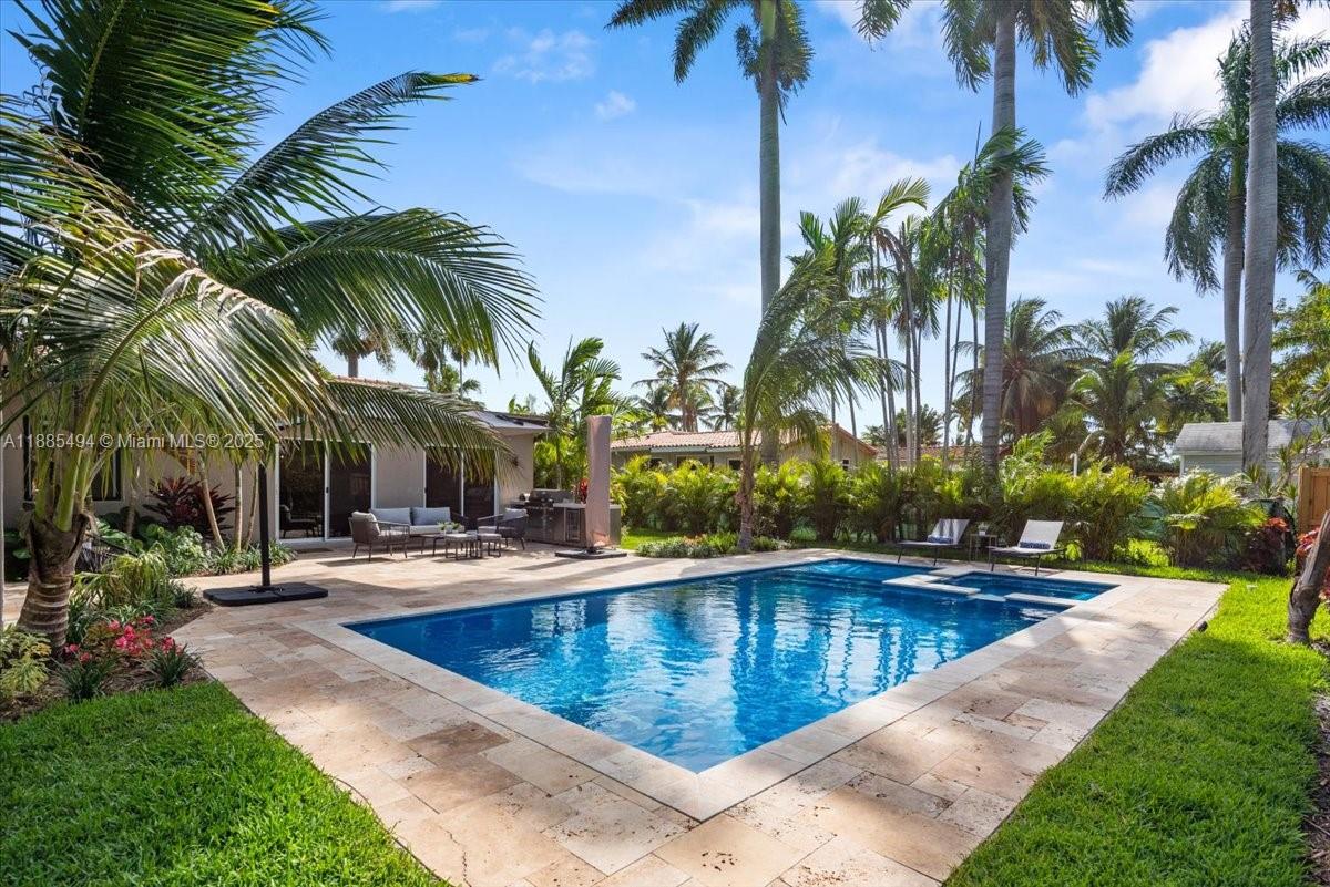Hollywood, Florida, 33019, United States, 4 Bedrooms Bedrooms, ,4 BathroomsBathrooms,Residential,Active,1952986