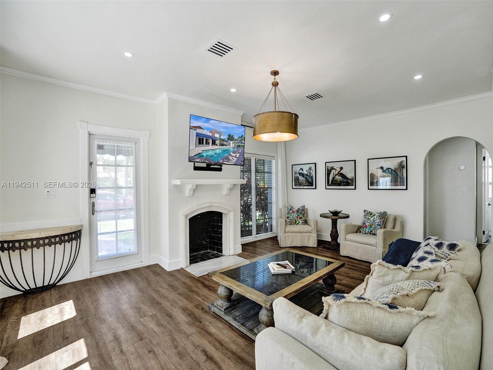 Hollywood, Florida, 33019, United States, 5 Bedrooms Bedrooms, ,4 BathroomsBathrooms,Residential,Active,2009164