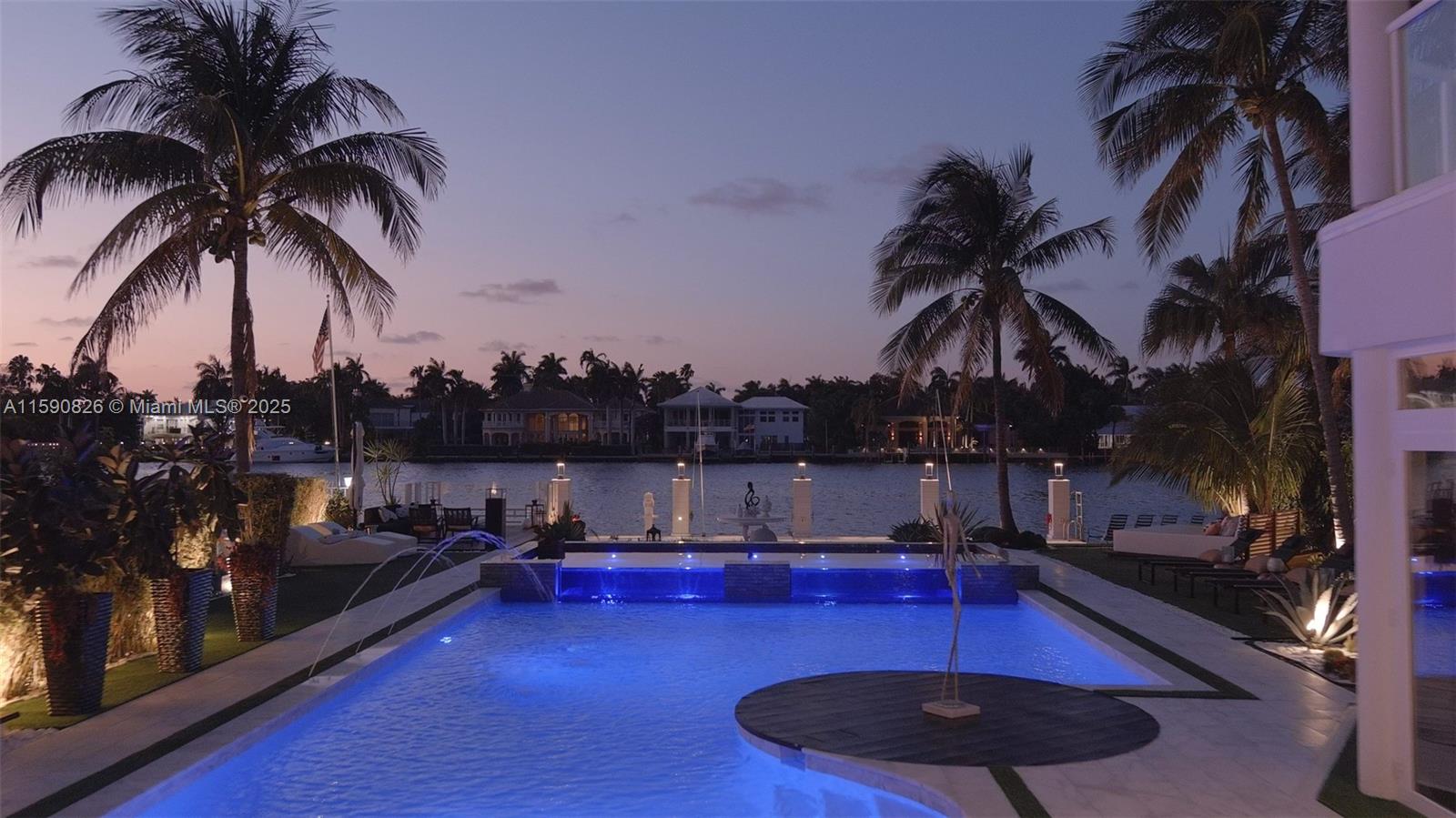 Hollywood, Florida, 33019, United States, 6 Bedrooms Bedrooms, ,6 BathroomsBathrooms,Residential,Pending,1756815