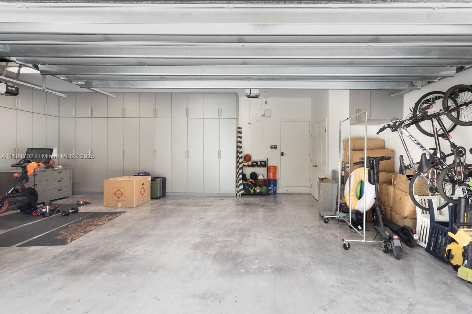 Pinecrest, Florida, 33156, United States, 5 Bedrooms Bedrooms, ,6 BathroomsBathrooms,Residential,Active,1945522