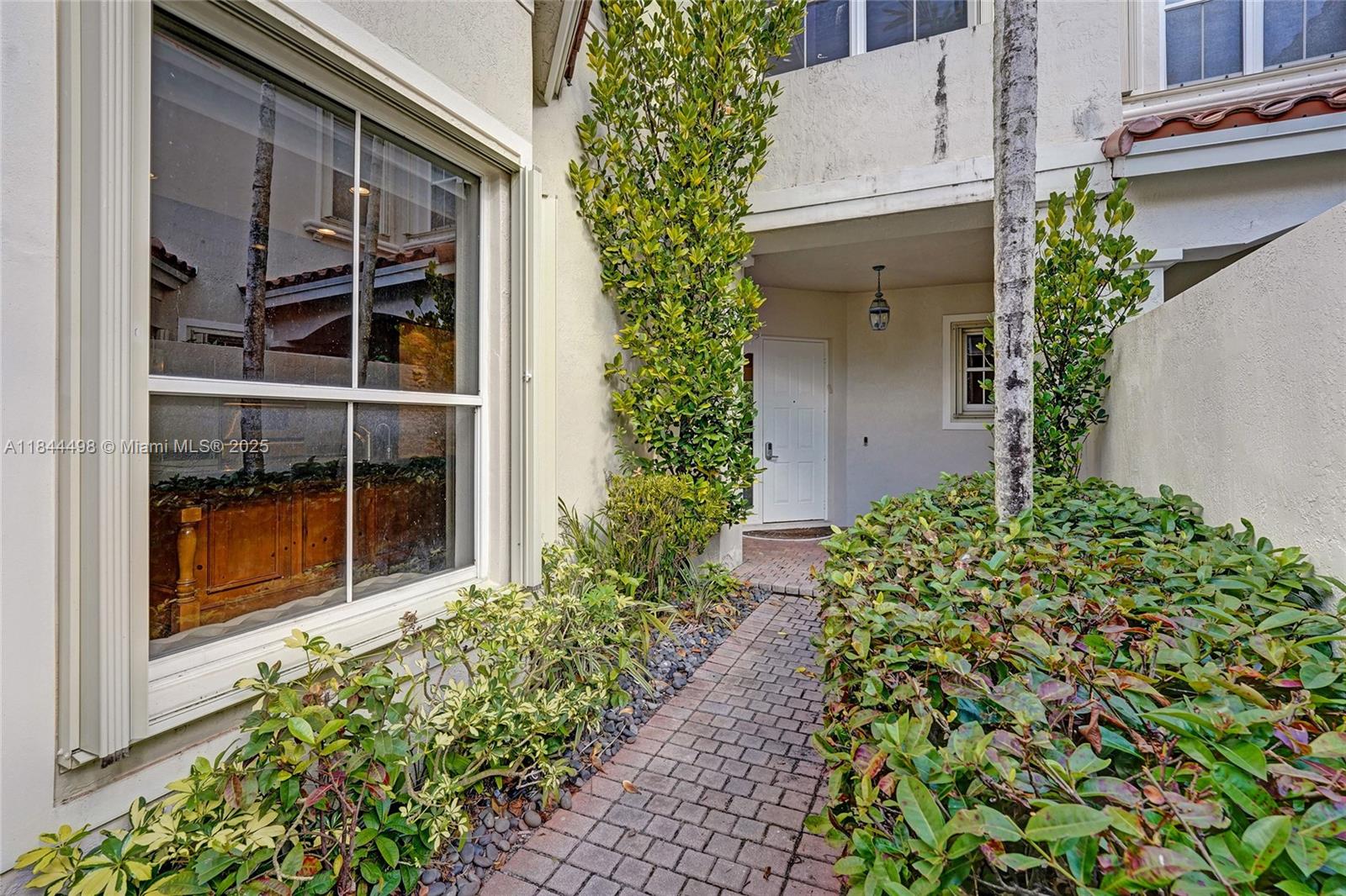 Hollywood, Florida, 33019, United States, 3 Bedrooms Bedrooms, ,2 BathroomsBathrooms,Residential,Active,1897997