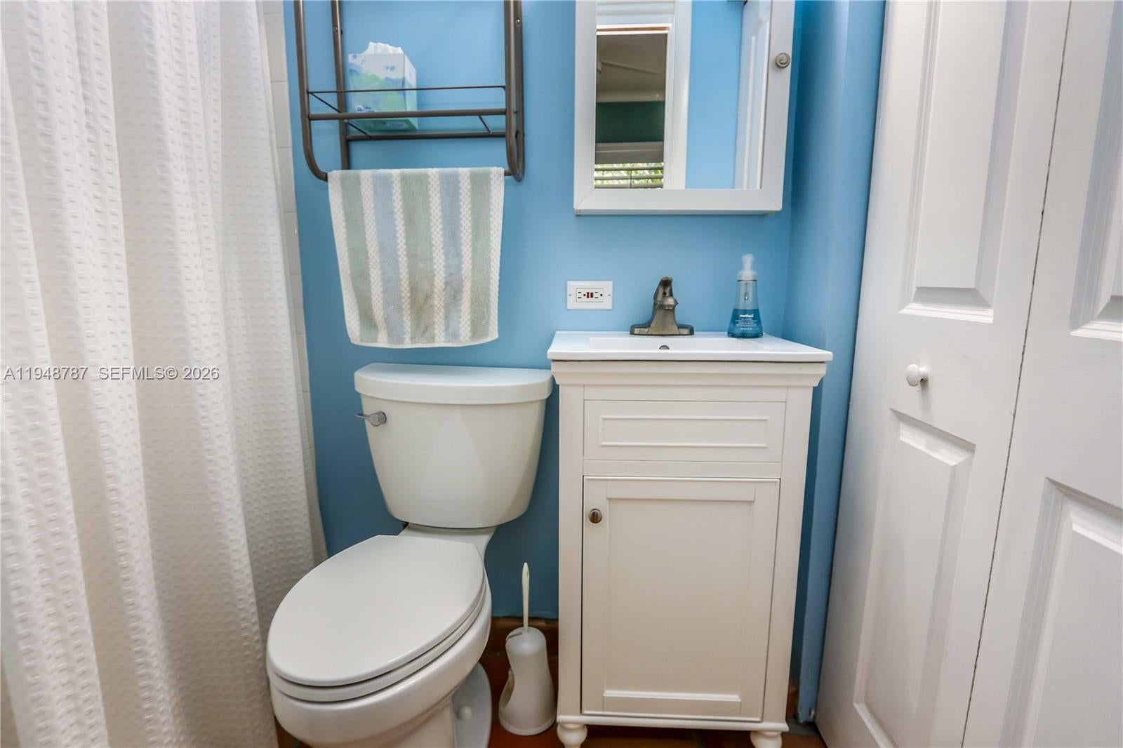 Hollywood, Florida, 33019, United States, 4 Bedrooms Bedrooms, ,4 BathroomsBathrooms,Residential,Active,2011455