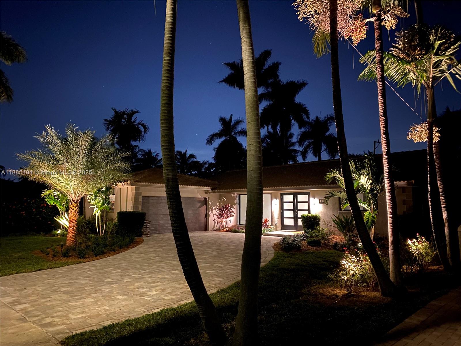 Hollywood, Florida, 33019, United States, 4 Bedrooms Bedrooms, ,4 BathroomsBathrooms,Residential,Active,1952986