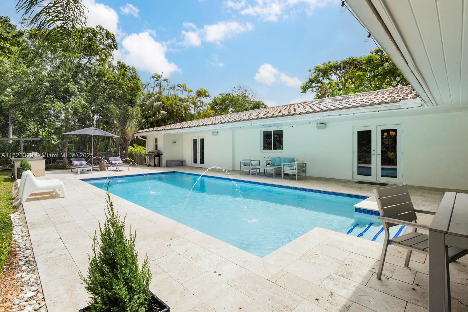 Pinecrest, Florida, 33156, United States, 4 Bedrooms Bedrooms, ,3 BathroomsBathrooms,Residential,Active,1990657