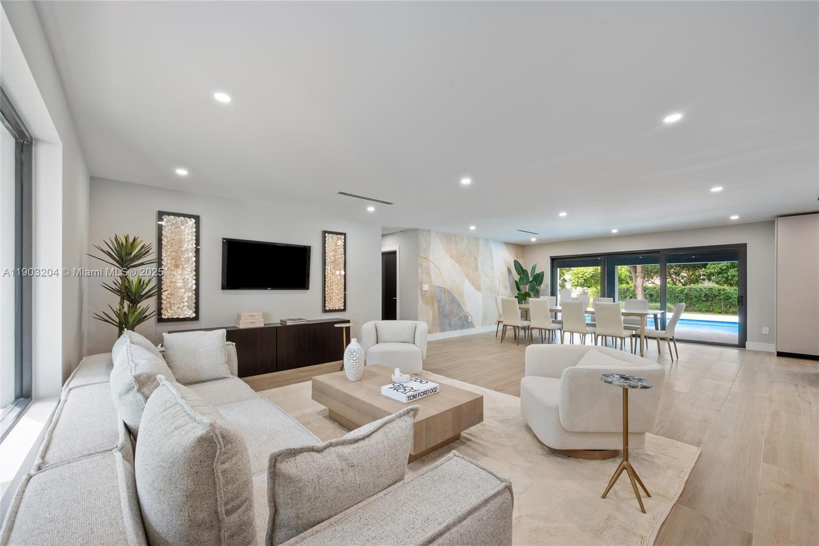 Palmetto Bay, Florida, 33158, United States, 4 Bedrooms Bedrooms, ,4 BathroomsBathrooms,Residential,Active,1988471