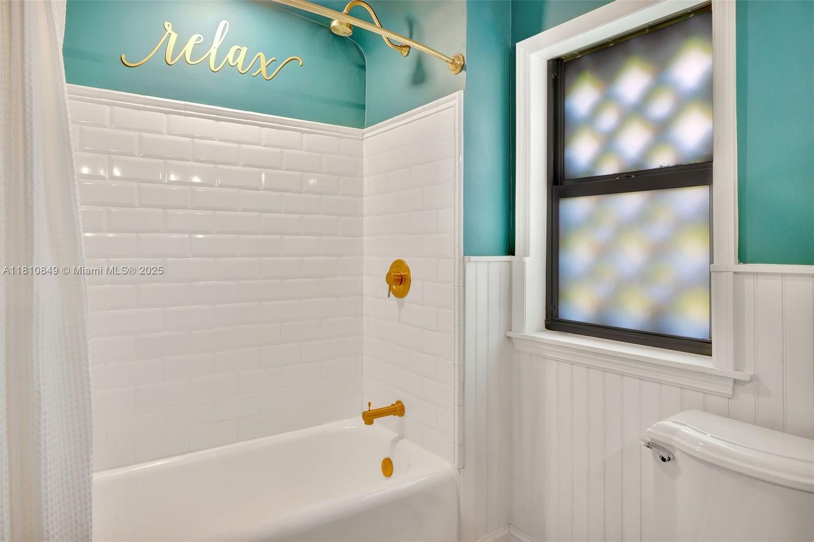 Coral Gables, Florida, 33134, United States, ,3 BathroomsBathrooms,Residential,Active,1829900