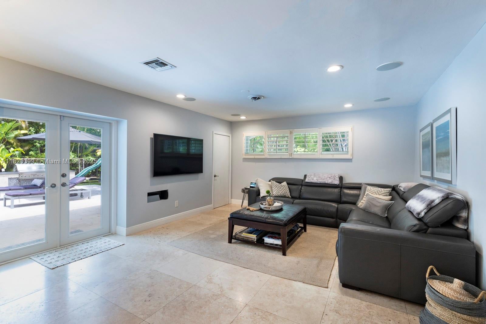 Pinecrest, Florida, 33156, United States, 4 Bedrooms Bedrooms, ,3 BathroomsBathrooms,Residential,Active,1990657