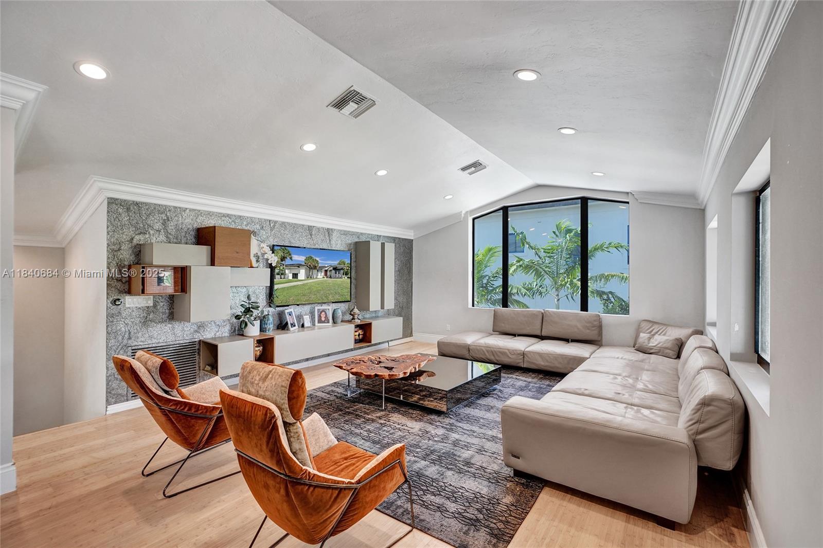 Miami, Florida, 33176, United States, 6 Bedrooms Bedrooms, ,4 BathroomsBathrooms,Residential,Active,1892592