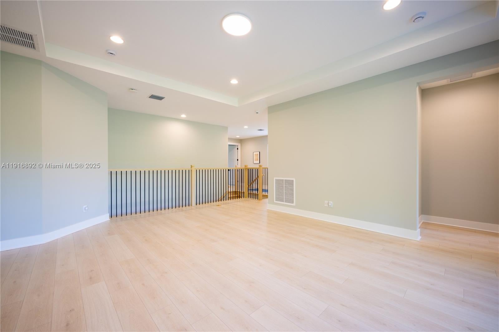 Palm Beach Gardens, Florida, 33418, United States, 5 Bedrooms Bedrooms, ,5 BathroomsBathrooms,Residential,Active,1995255