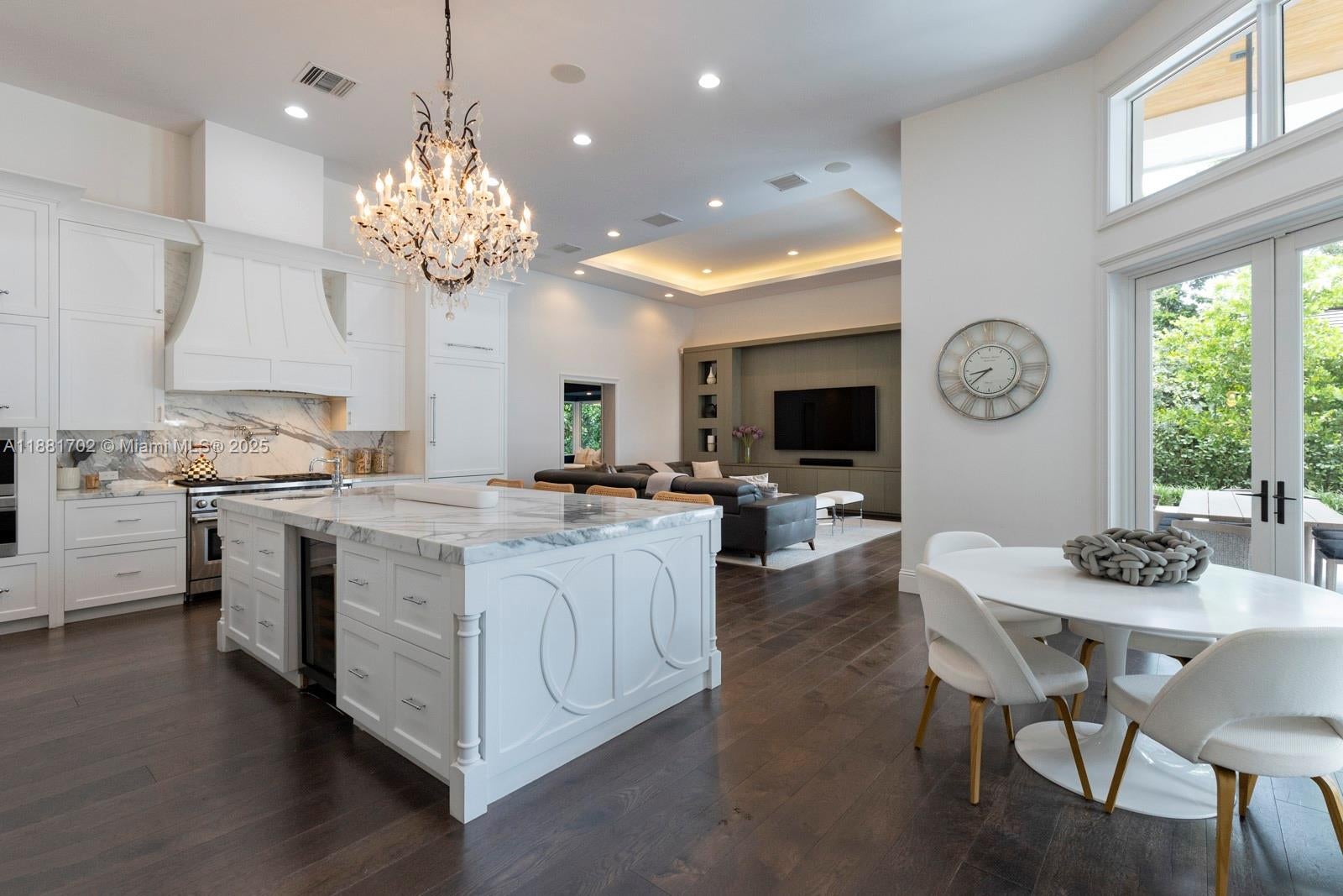 Pinecrest, Florida, 33156, United States, 5 Bedrooms Bedrooms, ,6 BathroomsBathrooms,Residential,Active,1945522