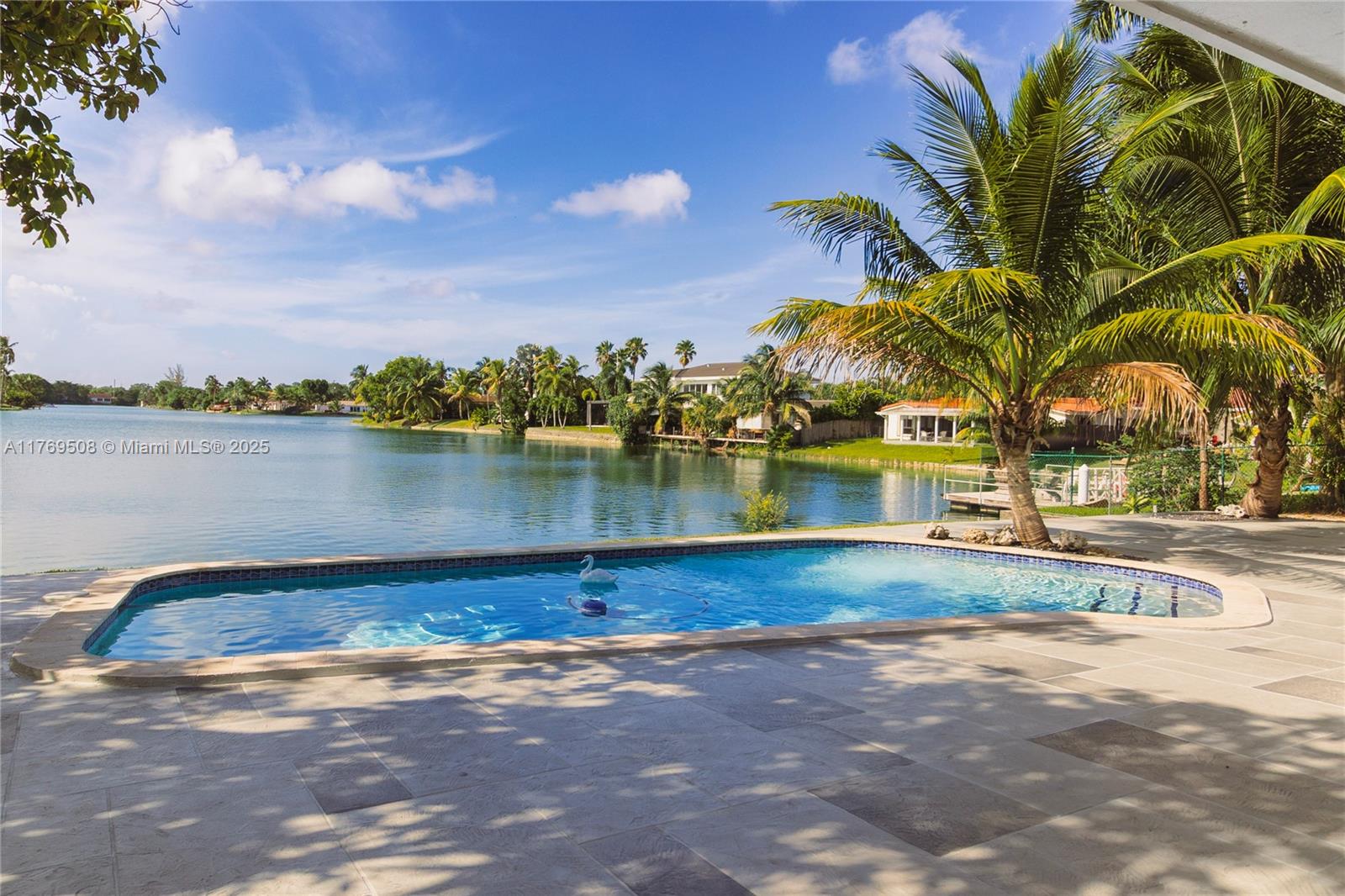 Miami, Florida, 33180, United States, 3 Bedrooms Bedrooms, ,2 BathroomsBathrooms,Residential,Active,1969837