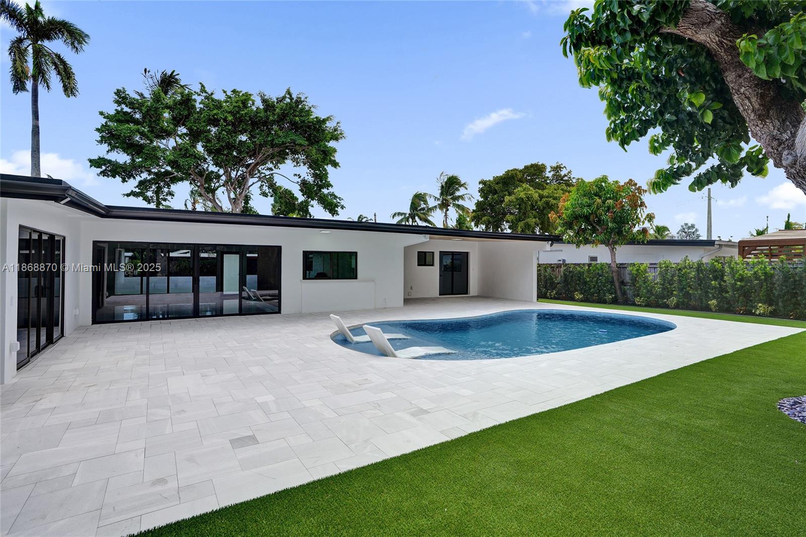 North Miami Beach, Florida, 33179, United States, 5 Bedrooms Bedrooms, ,4 BathroomsBathrooms,Residential,Active,1934804