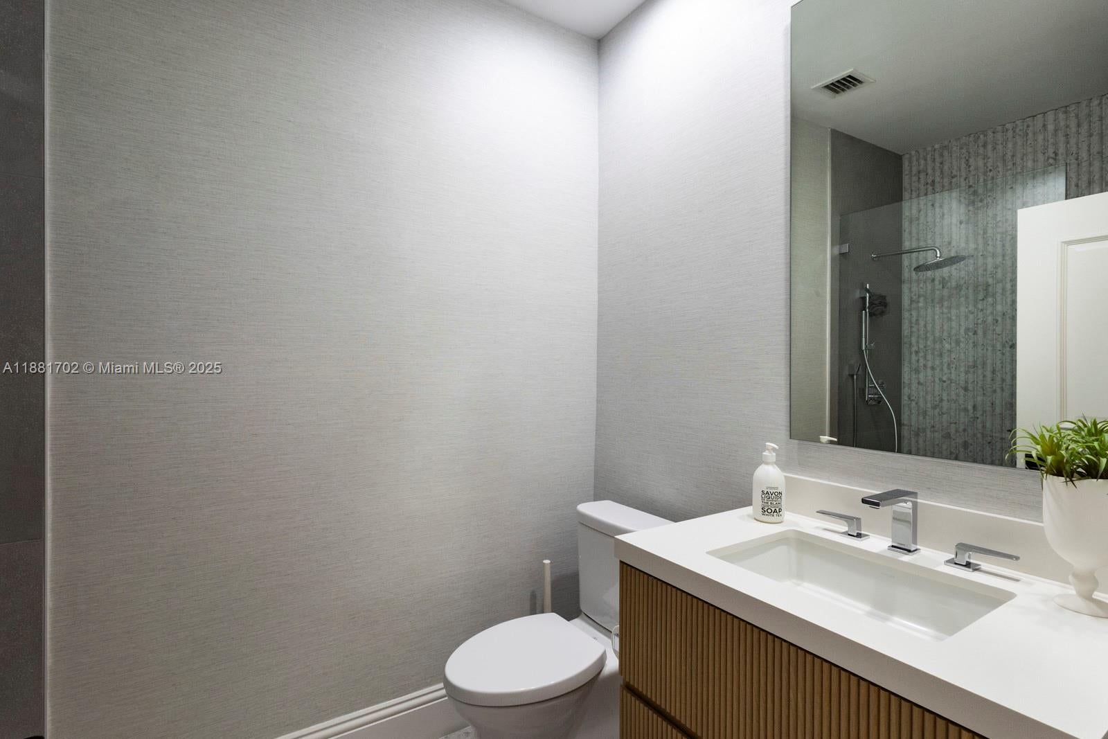 Pinecrest, Florida, 33156, United States, 5 Bedrooms Bedrooms, ,6 BathroomsBathrooms,Residential,Active,1945522