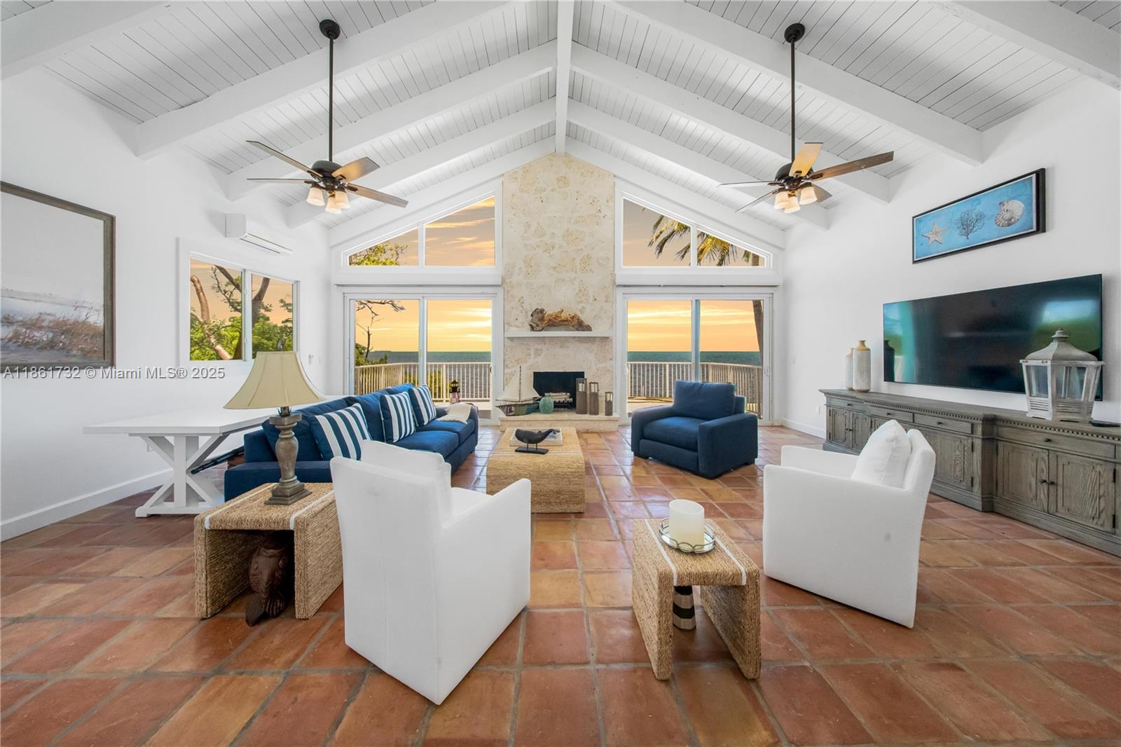 Islamorada, Florida, 33036, United States, 3 Bedrooms Bedrooms, ,4 BathroomsBathrooms,Residential,Active,1920260