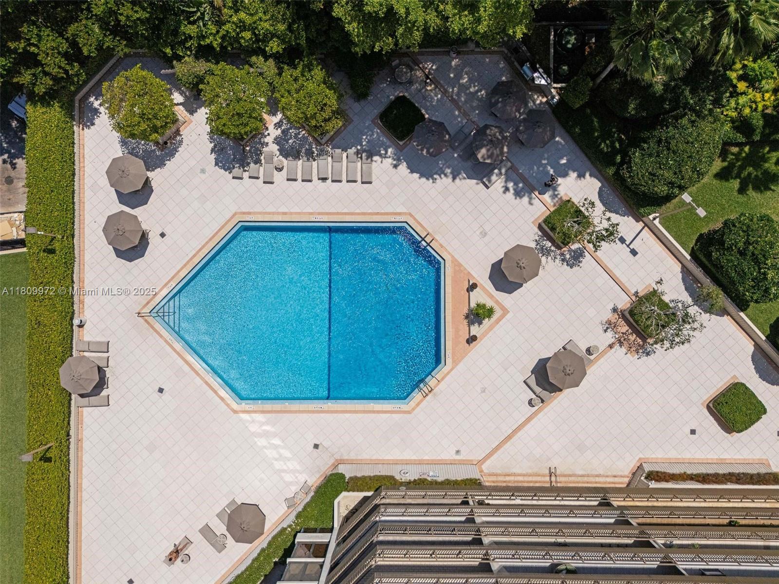 Miami, Florida, 33133, United States, 3 Bedrooms Bedrooms, ,4 BathroomsBathrooms,Residential,Active,1990050