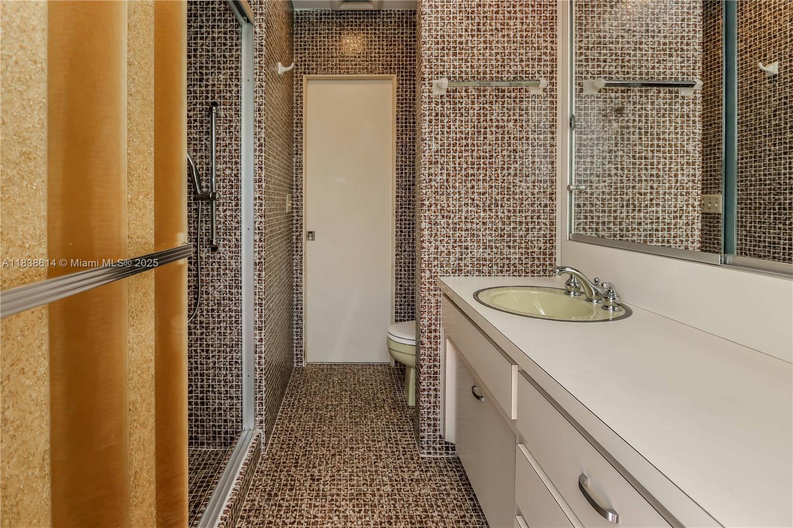 Hollywood, Florida, 33019, United States, 4 Bedrooms Bedrooms, ,4 BathroomsBathrooms,Residential,Active,1892394