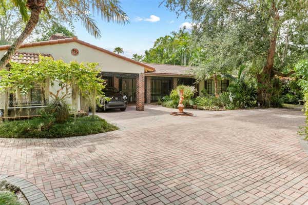 11090 GRIFFING BLVD, BISCAYNE PARK, FL 33161 - Image 1