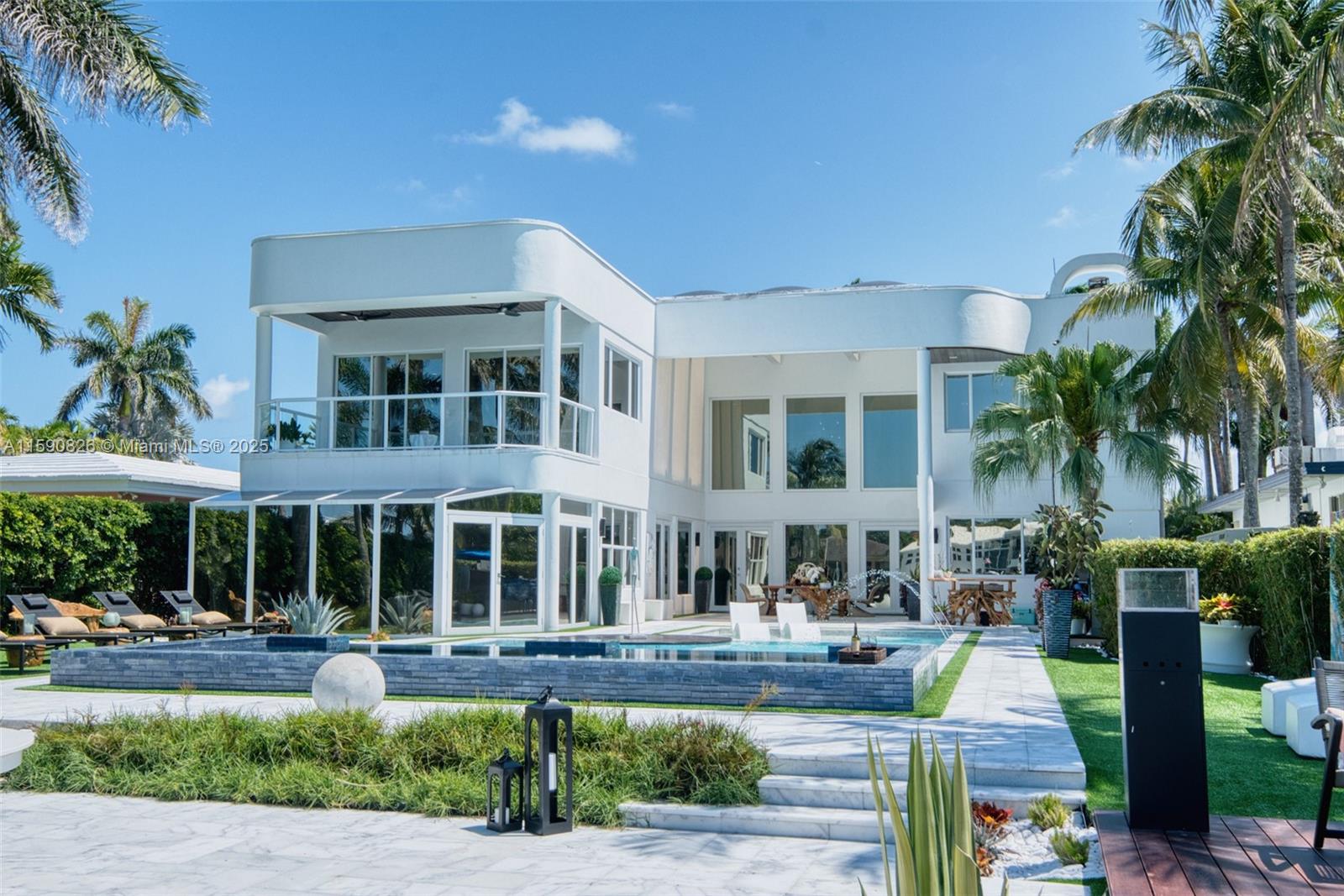 Hollywood, Florida, 33019, United States, 6 Bedrooms Bedrooms, ,6 BathroomsBathrooms,Residential,Pending,1756815