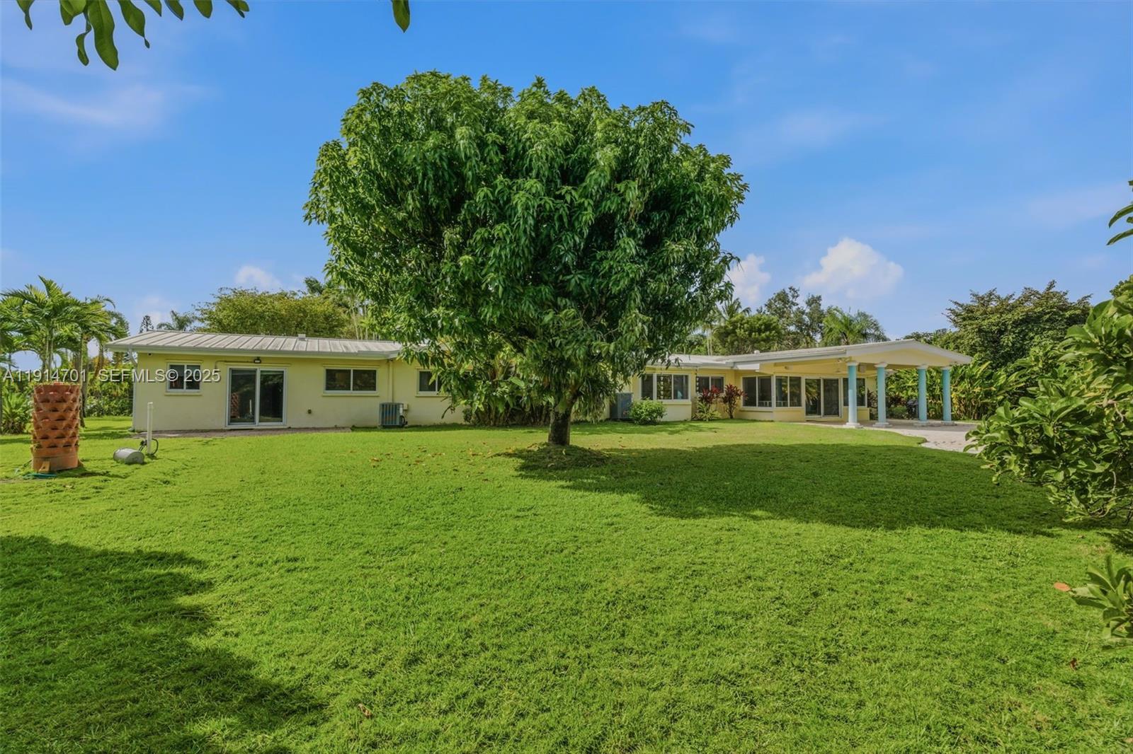 Miami, Florida, 33143, United States, 4 Bedrooms Bedrooms, ,4 BathroomsBathrooms,Residential,Active,1999929