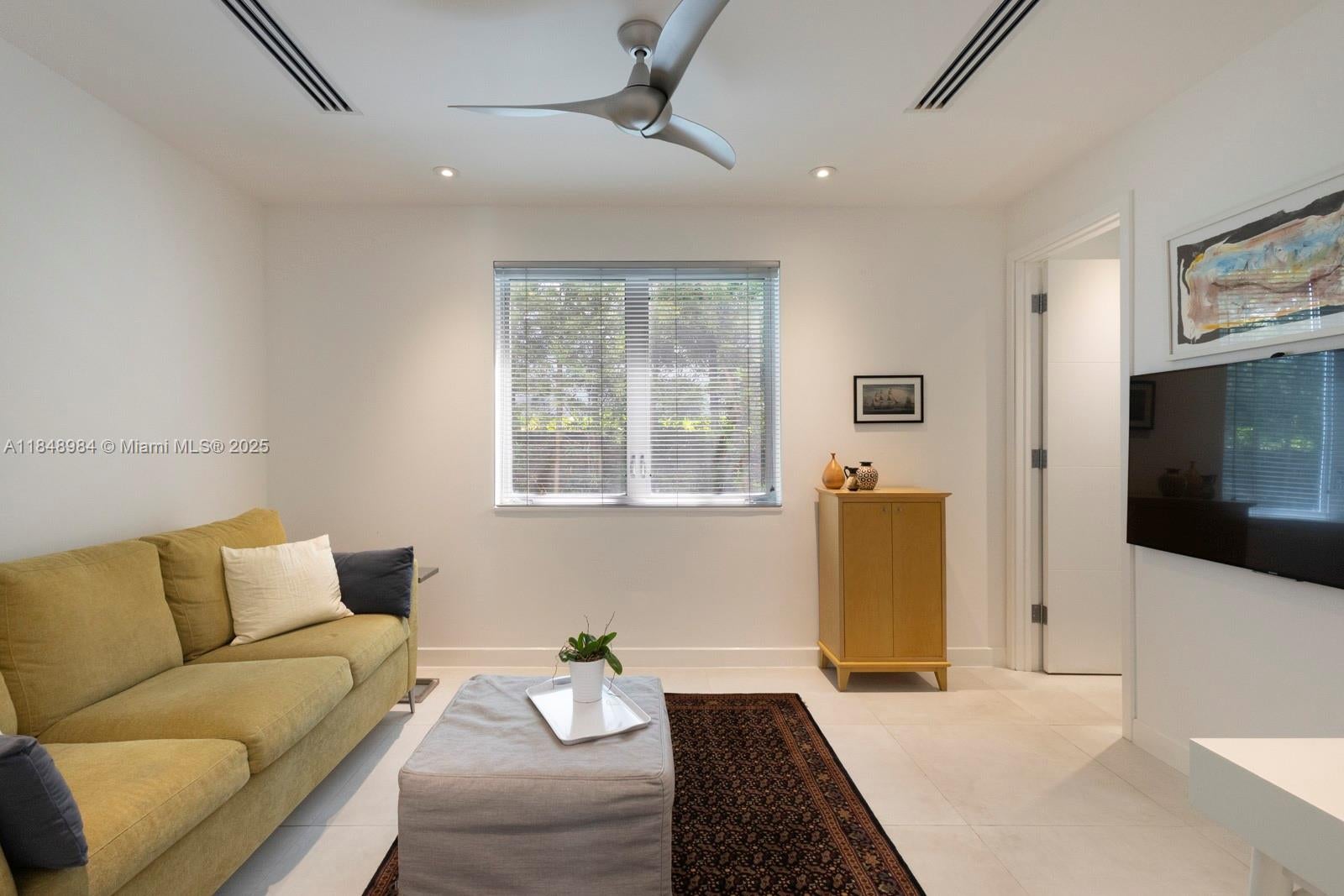 Miami, Florida, 33133, United States, 3 Bedrooms Bedrooms, ,3 BathroomsBathrooms,Residential,Active,1903203